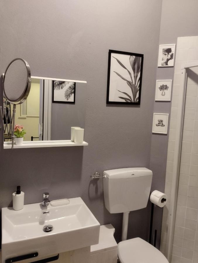 Casa Della Chiocciola Apartment กาสเตลเดลปิอาโน ภายนอก รูปภาพ